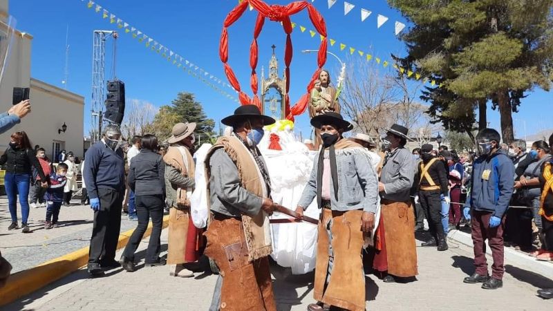 Con un fuerte protocolo, los sanjoseños rindieron honor a San Roque