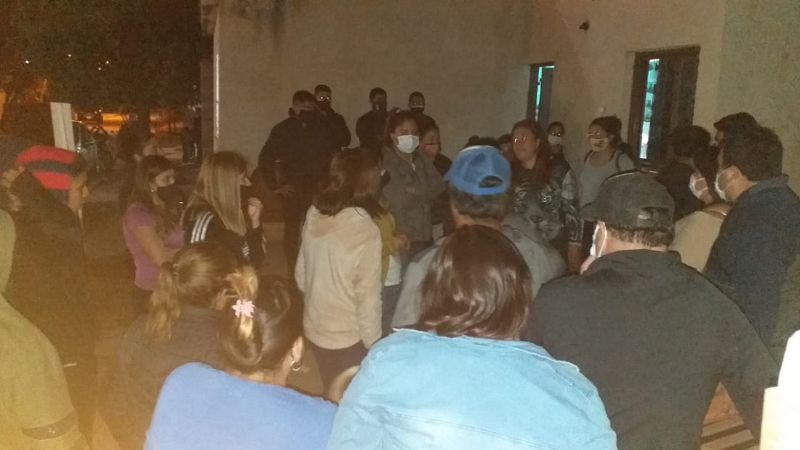 Vecinos indignados por el desalojo de una mujer embarazada