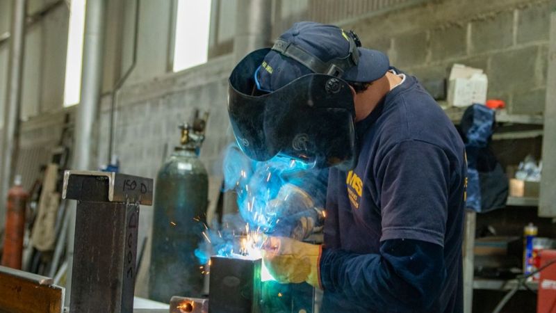 Jalil cerró su recorrido por el interior provincial inaugurando obras en La Paz