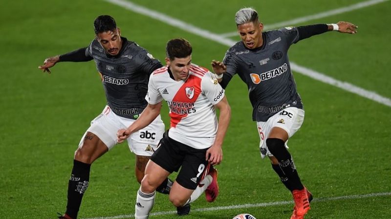 River, obligado a vencer al Mineiro para seguir de “copas”