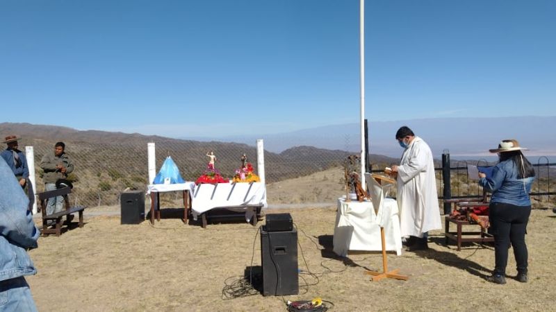 Celebraron a San Roque en los cerros de Pomán