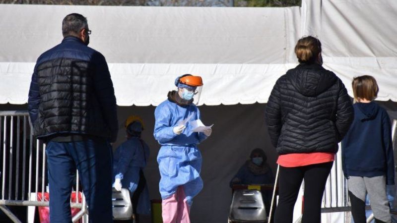 Detectan cinco casos de la variante Delta sin nexo con viajeros