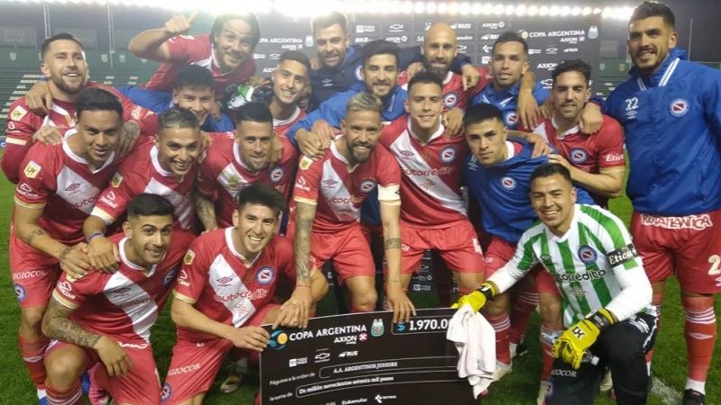 Argentinos venció a Gimnasia y avanzó a 4tos. de la Copa Argentina