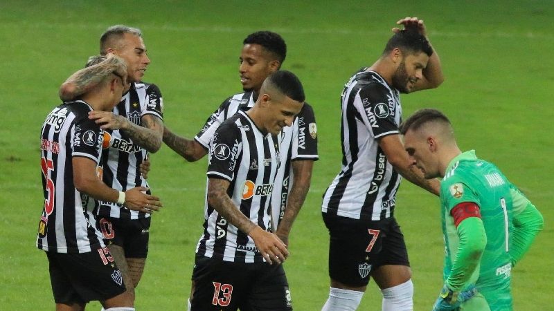 River vuelve goleado y eliminado por el Mineiro