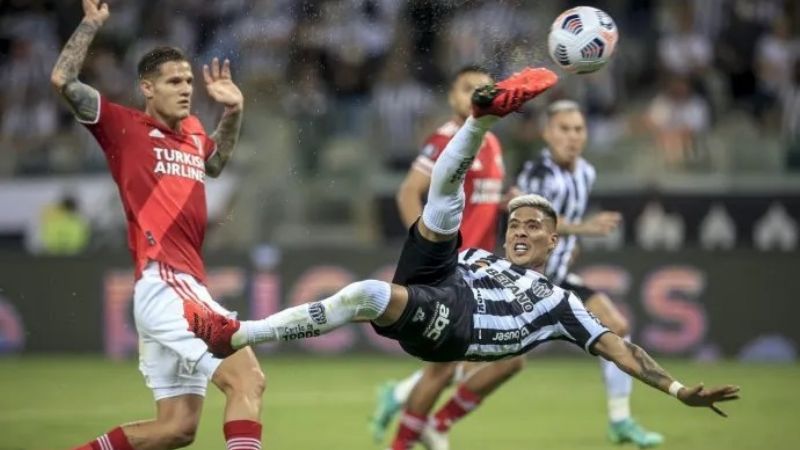 River vuelve goleado y eliminado por el Mineiro