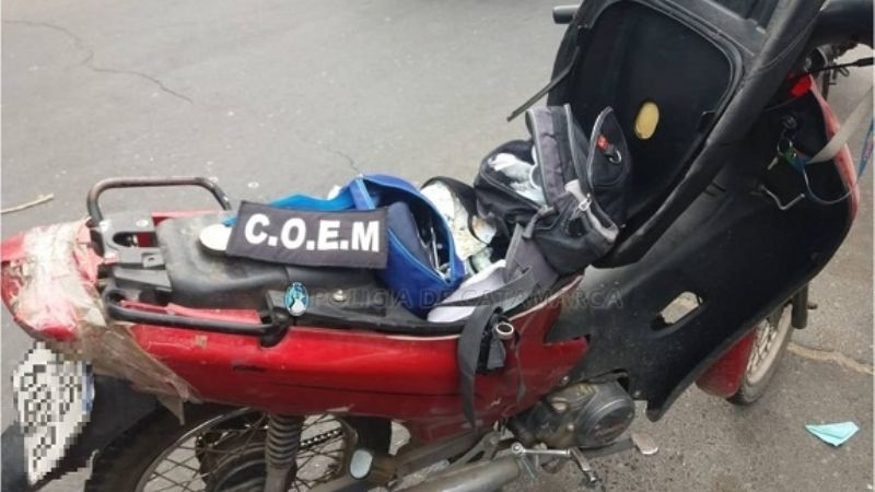 Robó una moto, arrebató dos celulares y fue detenido