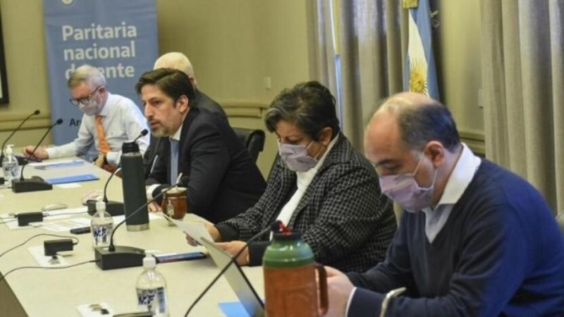 Nación fijó un incremento del 45,5 % para el salario docente