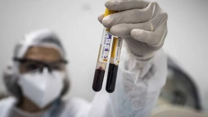 Un informe sugiere que el virus fue modificado para infectar a humanos