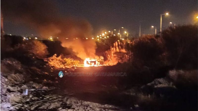 Se prendió fuego un auto