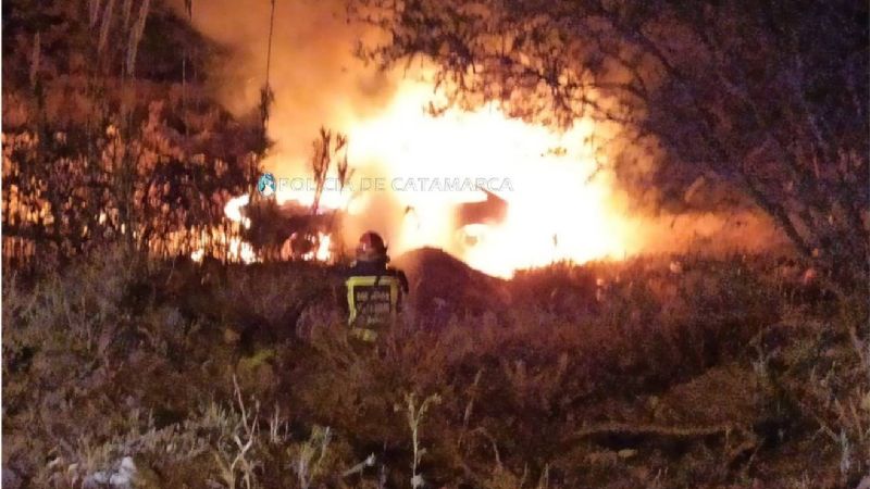 Se prendió fuego un auto