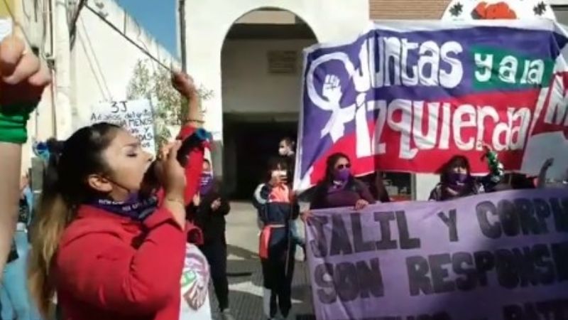 "Pañuelazo" feminista para pedir la renuncia de Zelaya