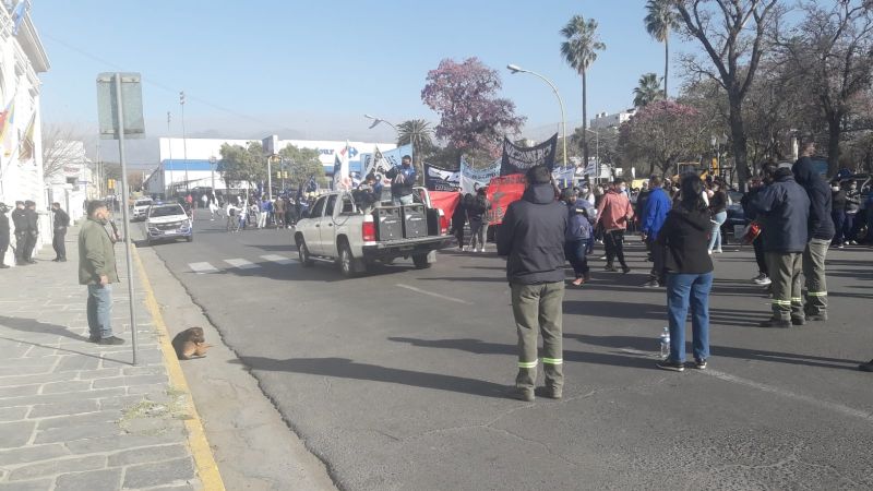 Inició el paro y movilización del SOEM