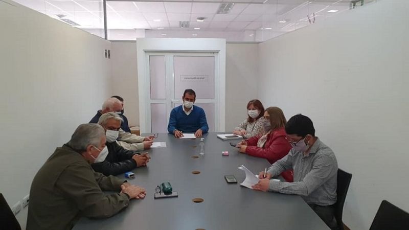 Se completó acuerdo con estatales: firmaron UPCN, ATSA, ATE y Viales