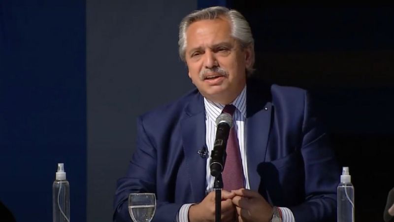 Alberto Fernández donará sueldos: cuánto gana el presidente