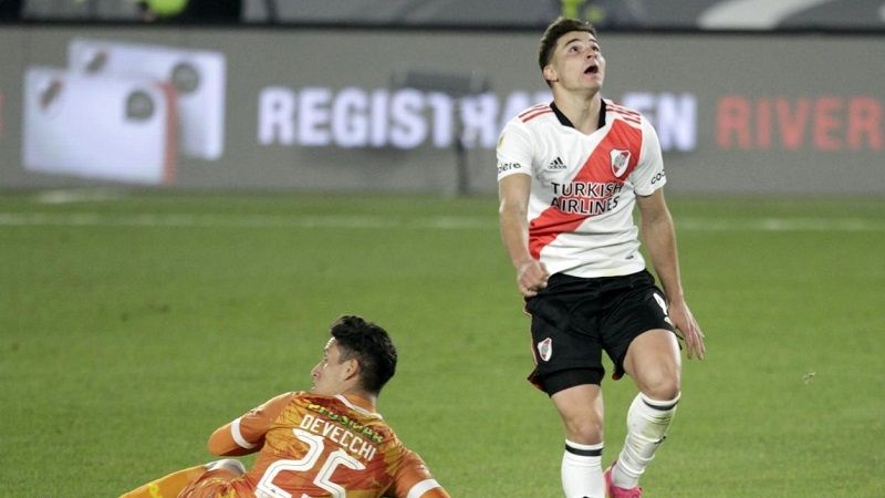 Julián Álvarez quiso explicar su inexplicable error