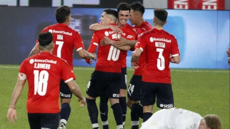 “Soñora” goleada de Independiente, que es el nuevo líder