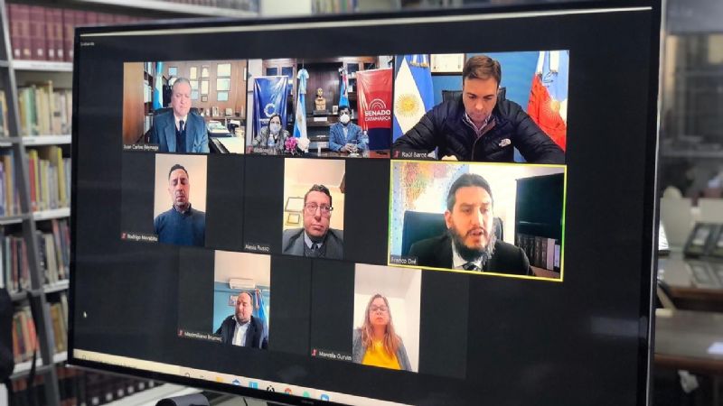 Dusso participó de la presentación del libro del Dr. Reynaga