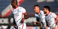 EL COLOMBIANO Cristian Zapata festeja el 2do. de San Lorenzo a Patronato.