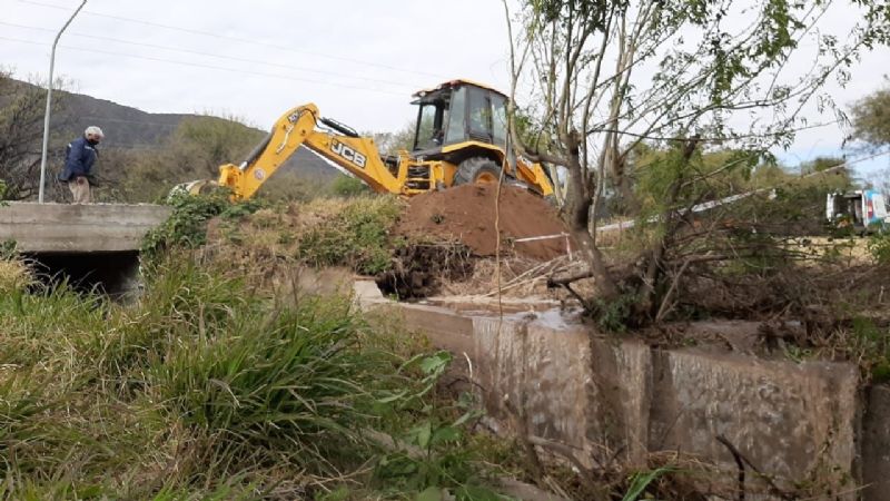 Sin agua Valle Viejo, FME, Banda de Varela y Villa Parque Chacabuco