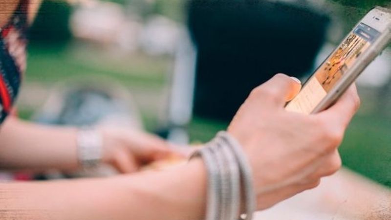 Joven reclama justicia por la viralización de fotos íntimas