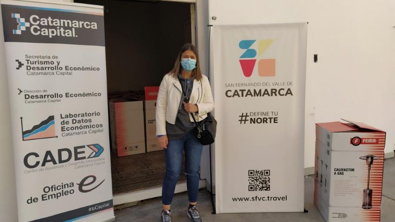 Entrega de estufas para exterior a gastronómicos de la Capital