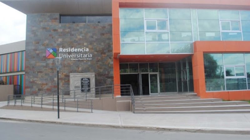 La biblioteca de la Residencia Universitaria ya tiene más de 200 libros