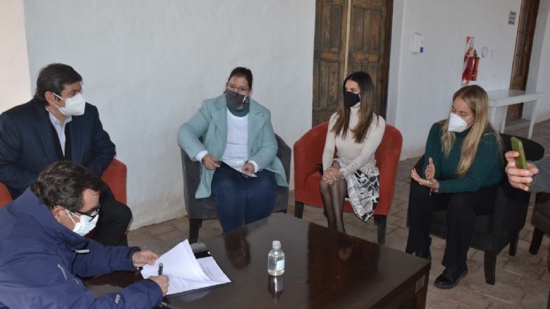 Convenio para promover el turismo minero en Catamarca