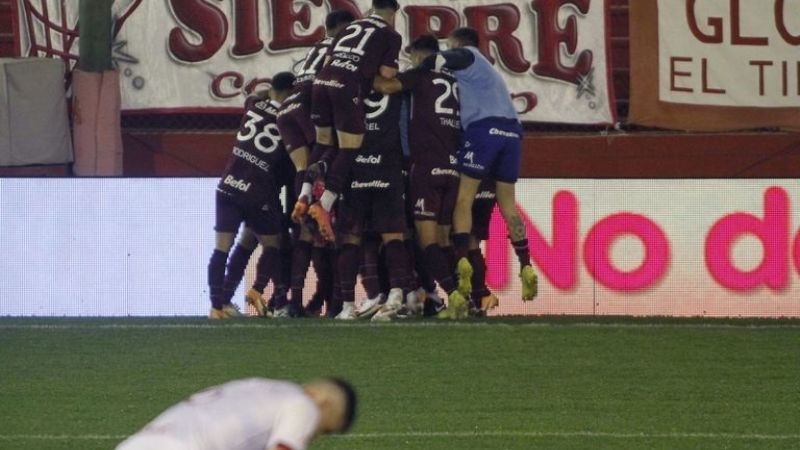 Lanús venció a Huracán y lidera; Unión goleó a San Lorenzo