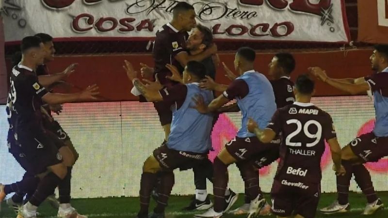 Lanús venció a Huracán y lidera; Unión goleó a San Lorenzo
