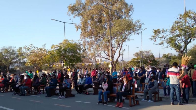Caravana de San Cayetano en el norte capitalino