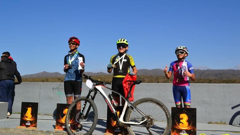 Agüero y Rojas los primeros en trepar el Murallón