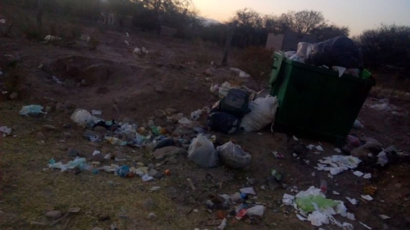 Vecinos piden limpieza de basural