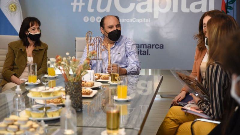 Entregaron ayudas económicas a 10 proyectos de la incubadora municipal