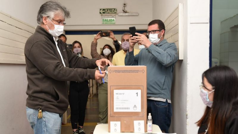 Andrada ya votó: “El voto es la herramienta más importante”