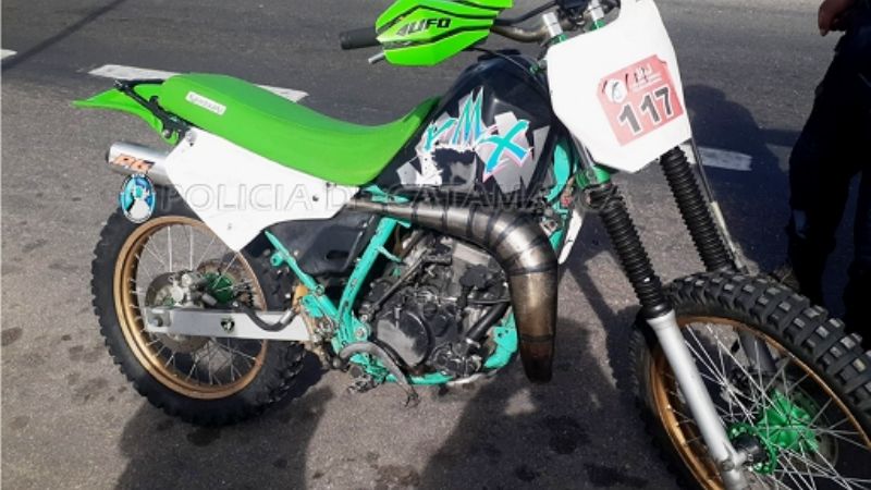 Llevaba una moto de competición robada