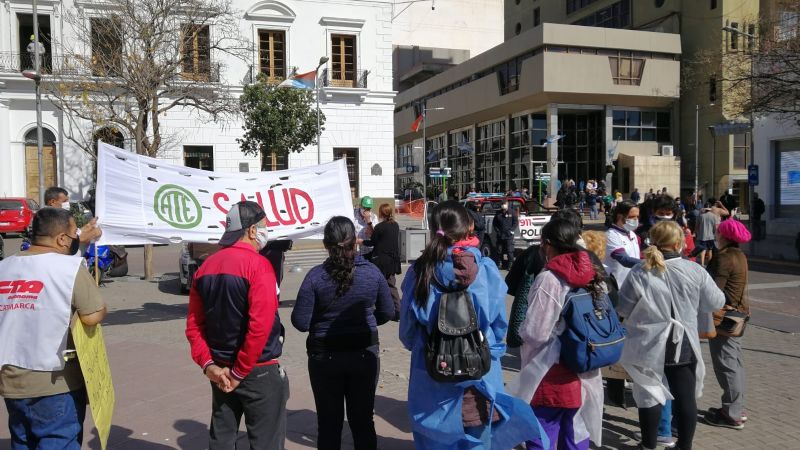 Protesta de Salud en Plaza 25 de Mayo