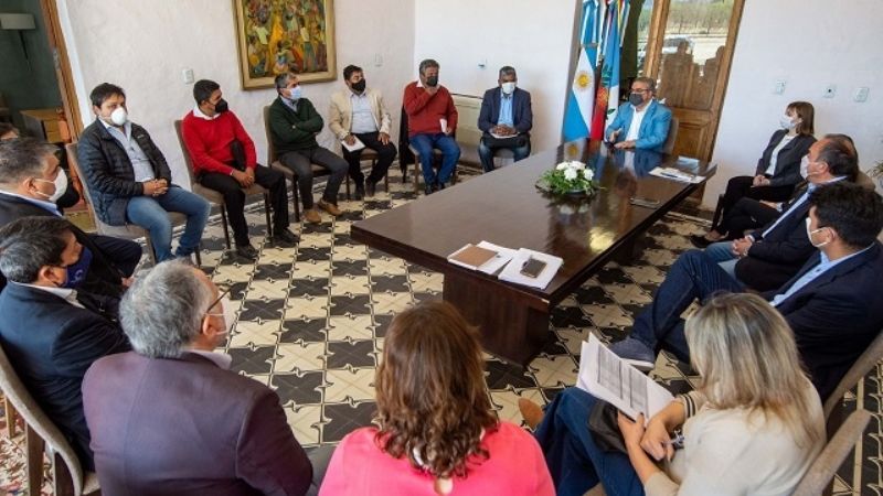 Jalil recibió a intendentes y senadores del Oeste