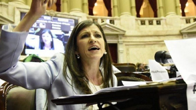 Diputada llamó "okupa" al presidente y pidió disculpas