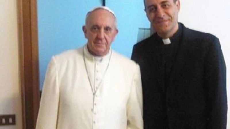Fuerte advertencia de un arzobispo cercano al papa Francisco