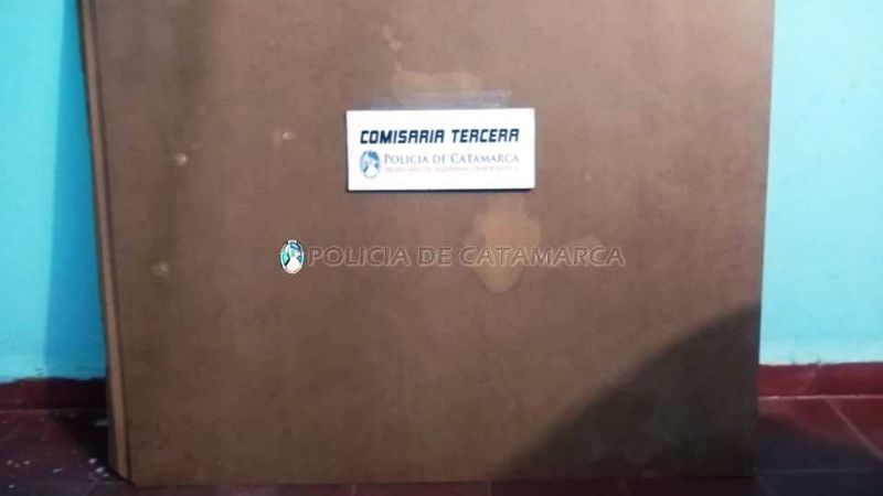 Secuestran 12 láminas de cartón robadas de una obra