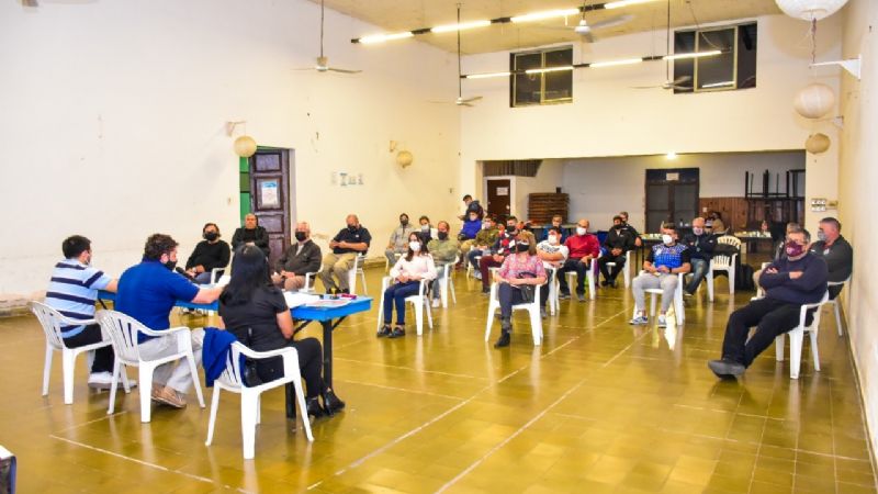 Luis Robledo, reelecto presidente de la Federación de Básquet