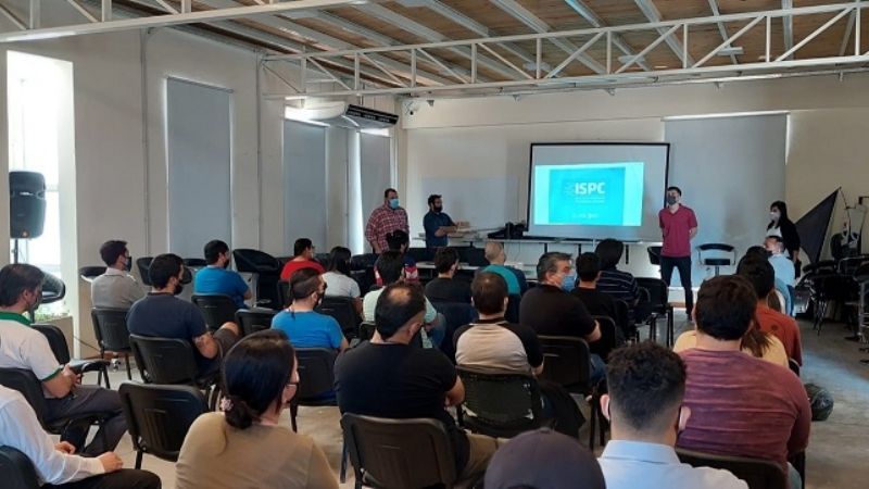 Se presentó el curso de Desarrollador Full Stack para la industria del Software