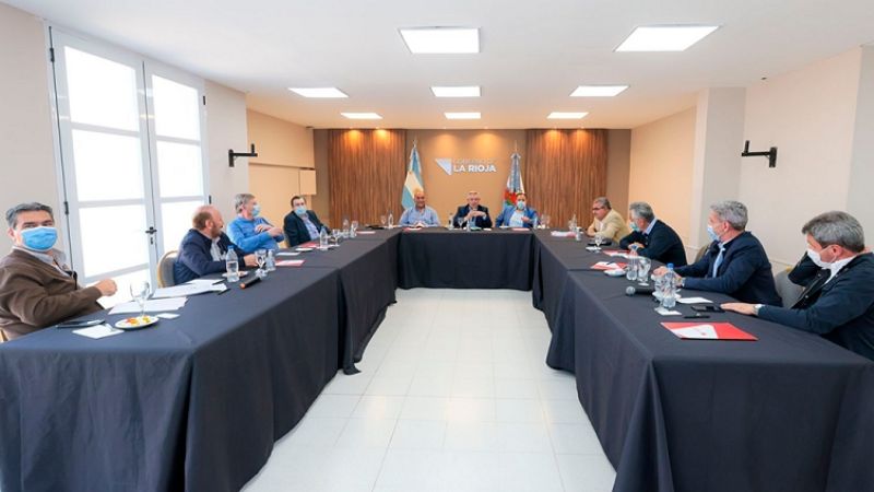 El Presidente encabeza en La Rioja una reunión de trabajo con gobernadores