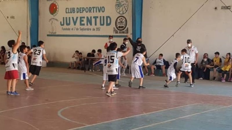 Deportivo Juventud celebró junto a los más chicos