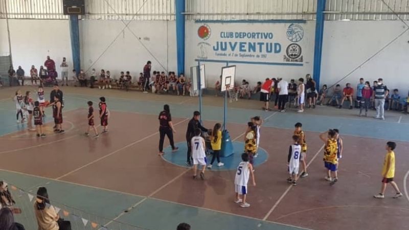 Deportivo Juventud celebró junto a los más chicos