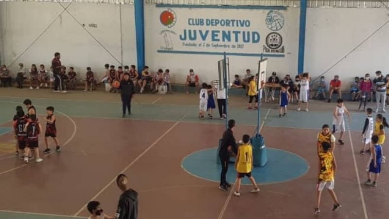 Deportivo Juventud celebró junto a los más chicos