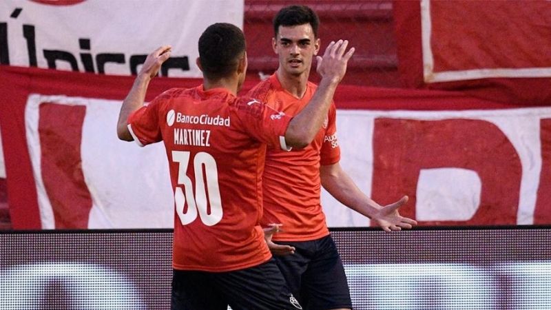 Trabajosa victoria de River, que sigue a tiro de la cima