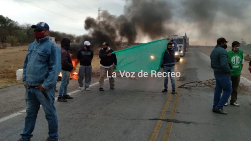 Municipales de Icaño cortan ruta 157