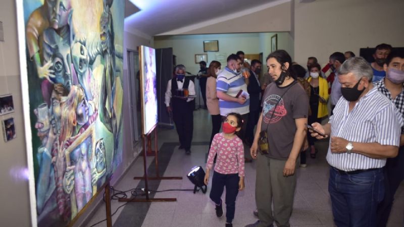 Ya se puede visitar la exposición de Raúl Guzmán en Fray Mamerto Esquiú