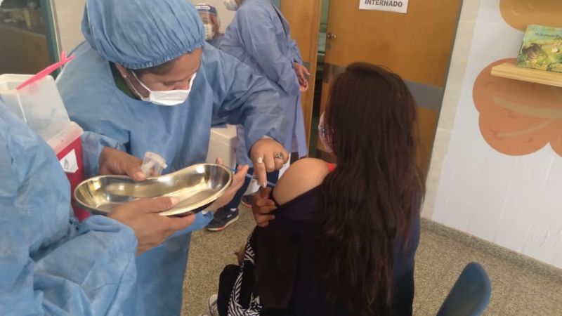 Operativo de vacunación en Casa de Piedra